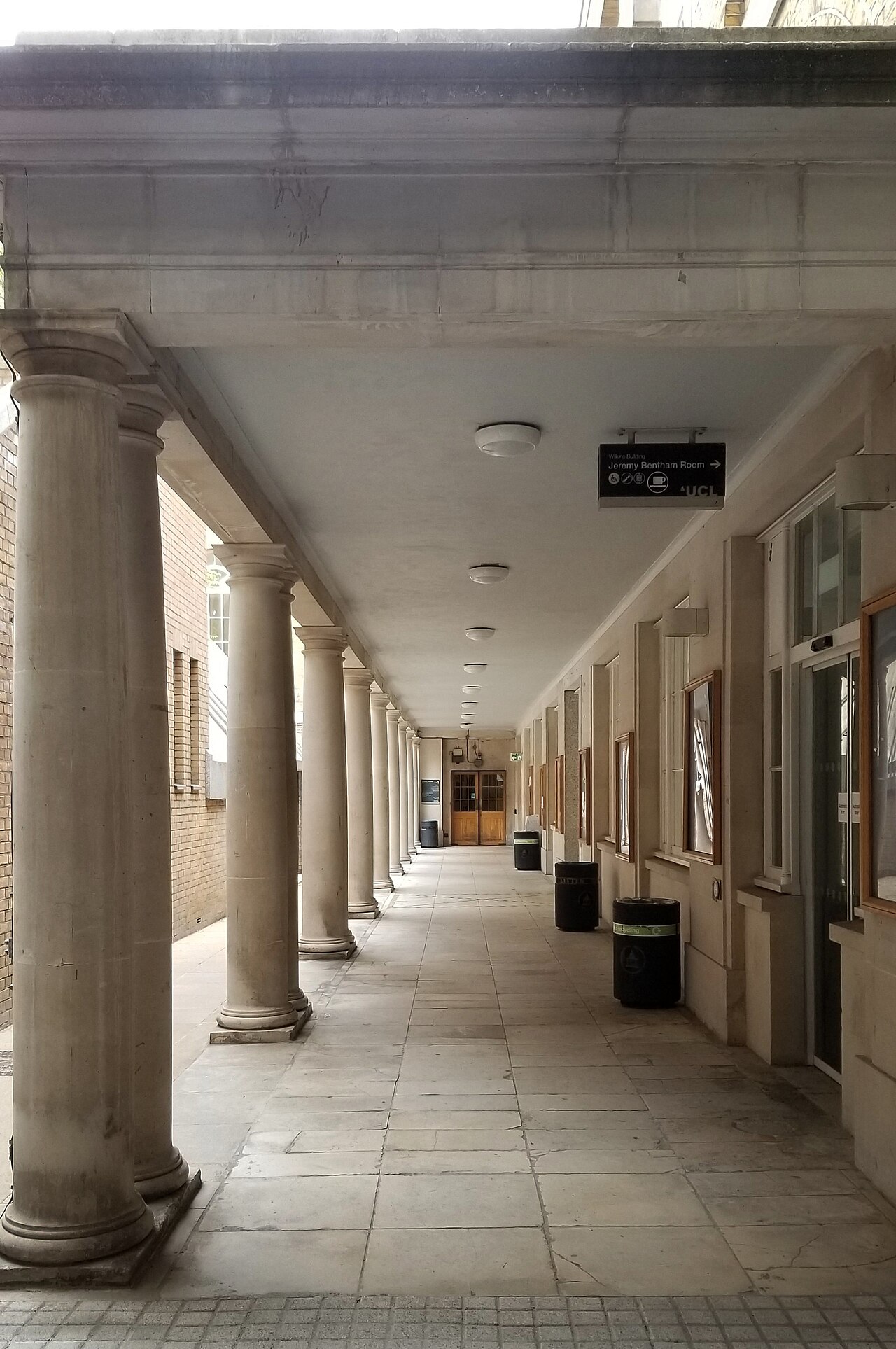 伦敦大学学院