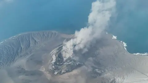 Volcano eruption leaves 170,000 passengers stranded in Indonesia