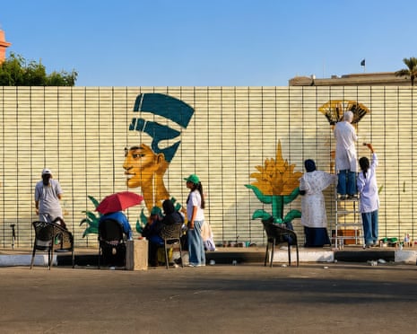 Row erupts over Cairo mural depicting Tutankhamun and Nefertiti with dark skin